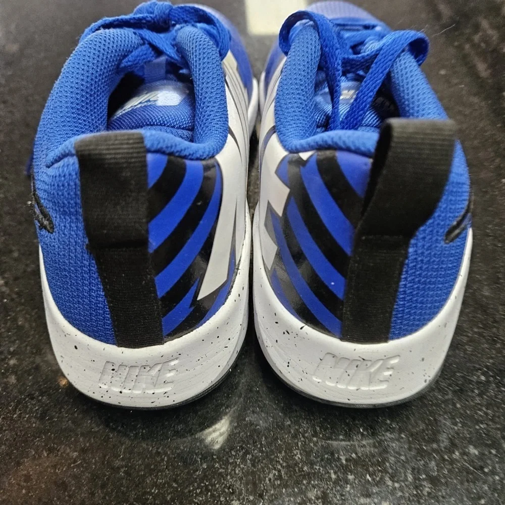 Sz 6.5 nike blue running shoes
